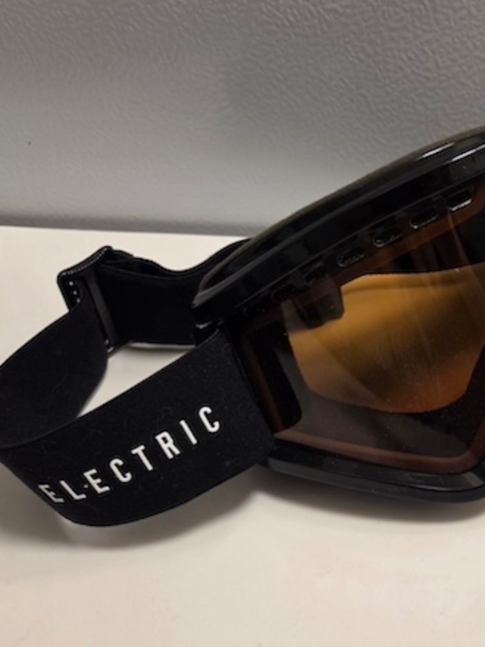 Electric Snow/Ski Goggles - Picture 2 of 4